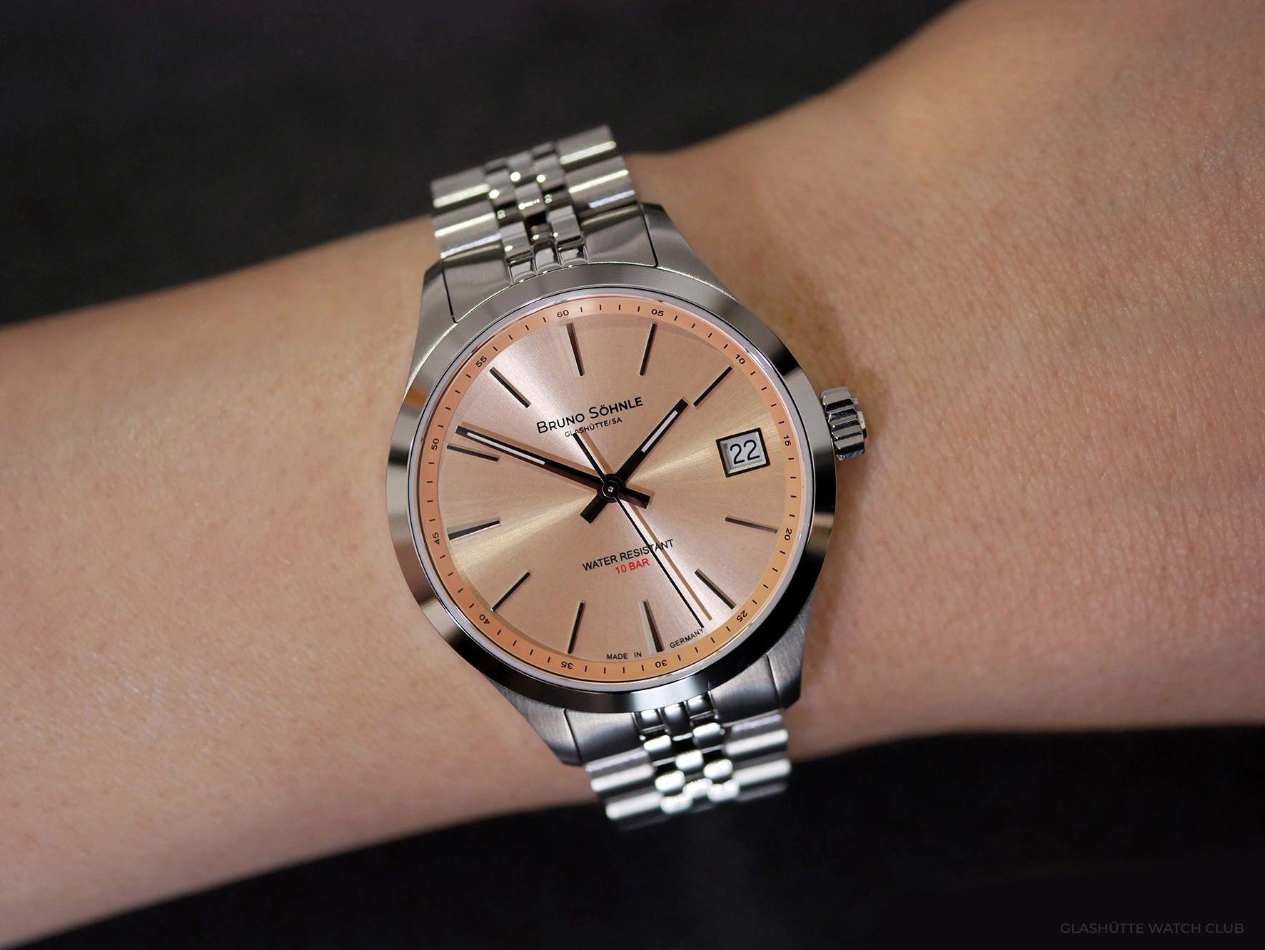 Hands-On: Bruno Söhnle Turin II Small 17-13226-542 (Rosé Dial)